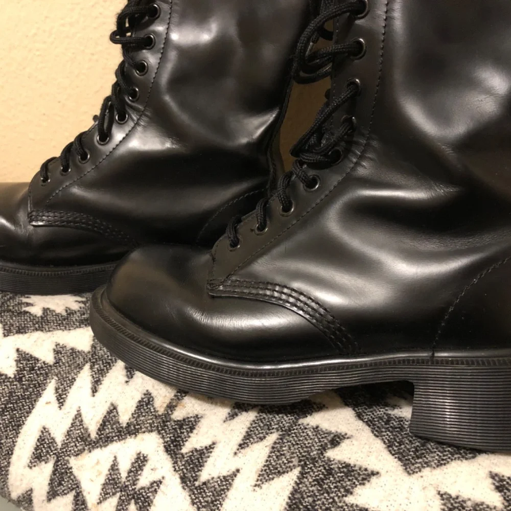 Rare Vintage 1420/92 Dr Martens Boots - Picture 3 of 11